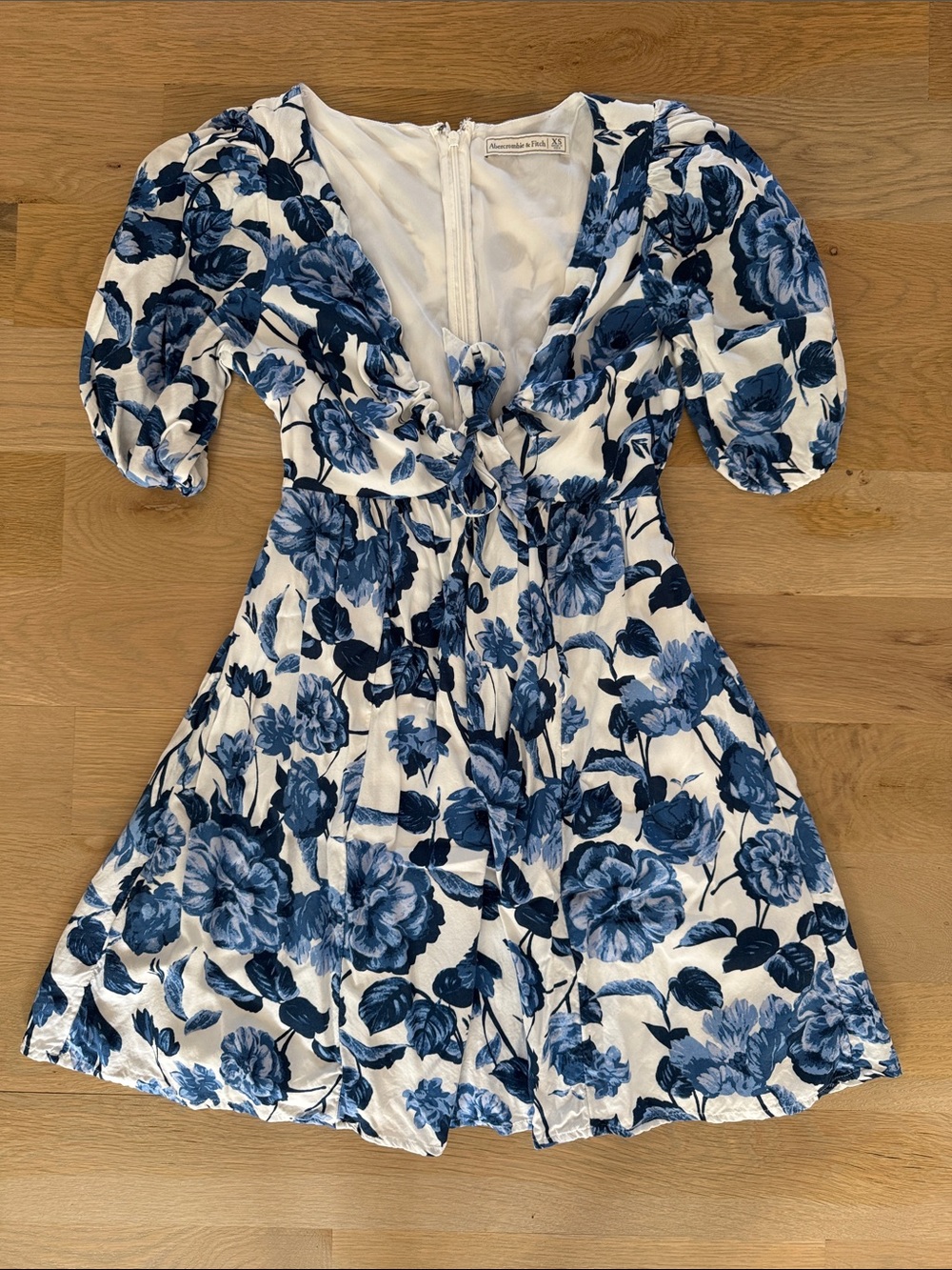 NWOT Abercrombie & Fitch Blue Floral Dress
